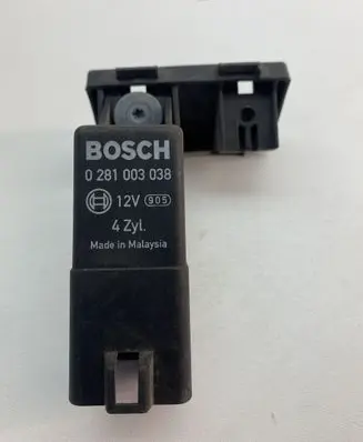 Audi A4 S4 B8 8K Glow plug pre-heat relay 0281003038