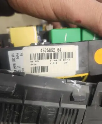 Peugeot 208 Fuse box set 4525852
