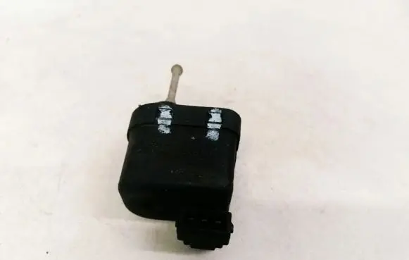 Audi A4 S4 B5 8D Headlight level adjustment motor 