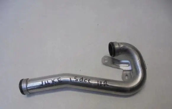 Nissan Juke I F15 EGR valve line/pipe/hose