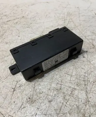 BMW 5 E39 Comfort/convenience module 689667 424468AA 6904255