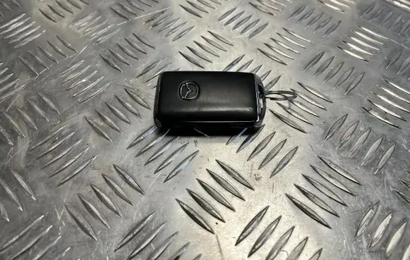 Mazda 3 Ignition key/card PU18847
