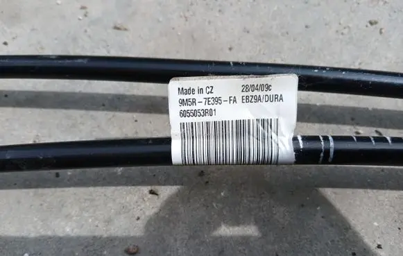 Ford Focus Gear shift cable linkage 9M5R-7E395-FA