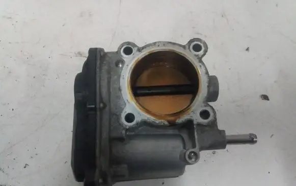 Toyota Prius+ (ZVW40) Throttle valve