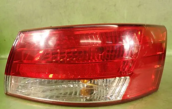 Hyundai Sonata Rear/tail lights 92402-3K0