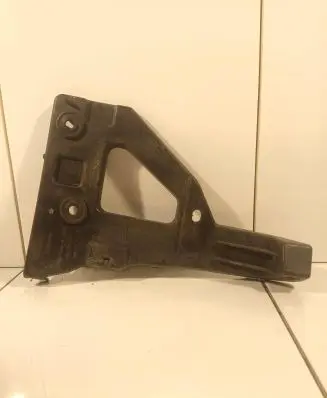 Audi A6 S6 C6 4F Front bumper mounting bracket 4F0807227 13672