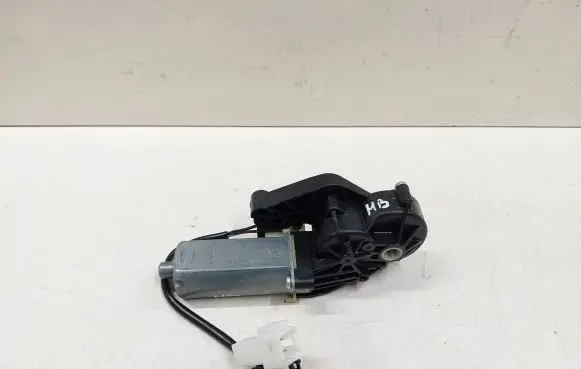 Mercedes-Benz R W251 Seat adjustment motor 0390203207 820648024