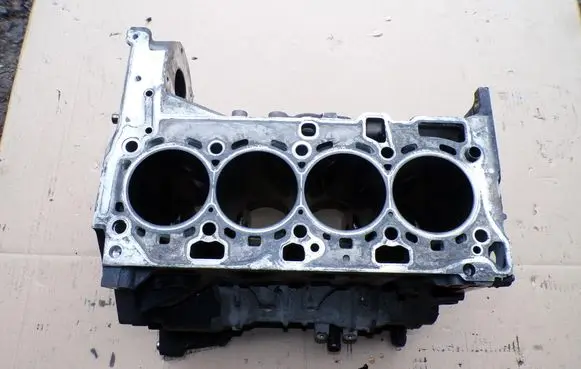 BMW 5 E60 E61 Engine block N47D20A
