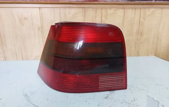 Volkswagen Golf IV Rear/tail lights 1J6945111B 25029820