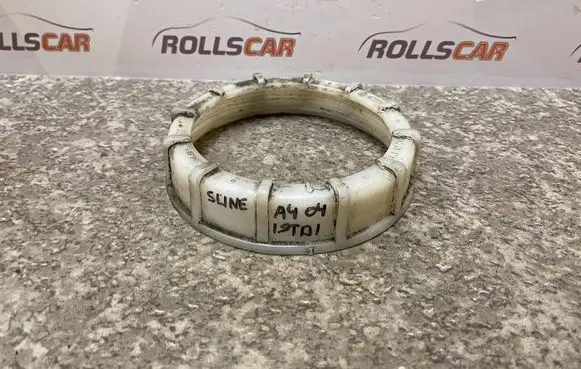 Audi A4 S4 B6 8E 8H In tank fuel pump screw locking ring/nut 8N0201375A