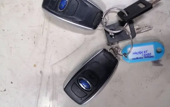 Subaru Forester SJ Ignition key/card 
