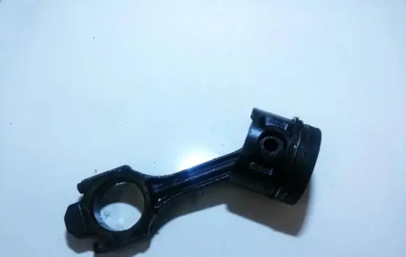 Volkswagen Golf III Piston with connecting rod