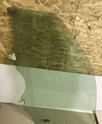Nissan X-Trail T31 Front door window glass four-door 03313