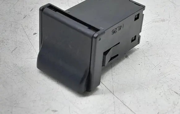 Infiniti QX70 S51 USB socket connector 284H31FA0B