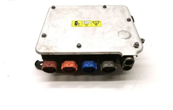 Voltage converter inverter