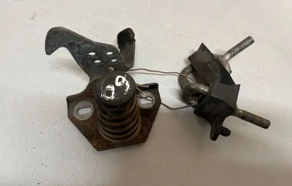 BMW 5 E60 E61 Engine bonnet/hood lock/latch loop/hook 