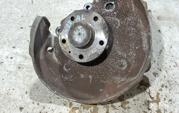Audi A4 S4 B8 8K Rear wheel hub spindle/knuckle 