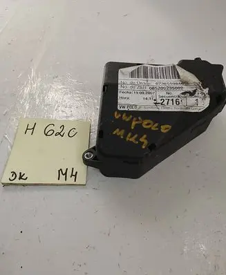 Volkswagen Polo IV 9N3 Fuse box set 085209235002