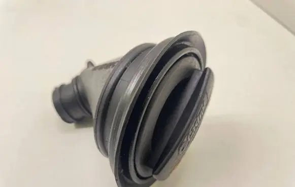 Audi Q7 4L Oil filler cap 059103482