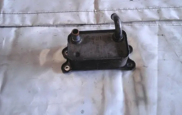 Volvo S80 Oil filter mounting bracket 31201912