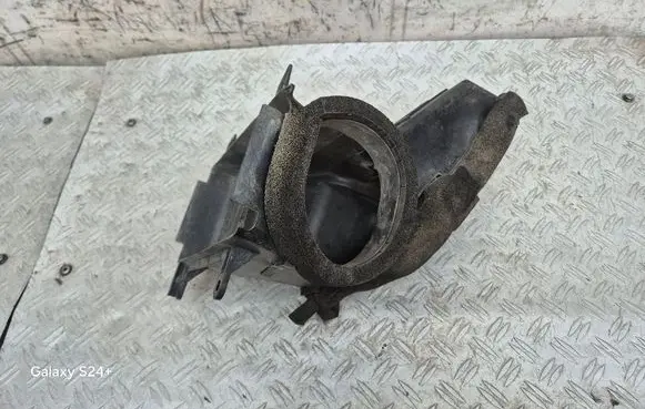 Toyota Corolla Verso AR10 Intercooler air channel guide 