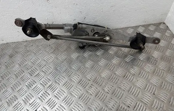 Toyota Auris 150 Front wiper linkage and motor AE1593000831