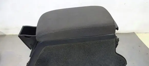 Skoda Superb B5 (3U) Armrest 