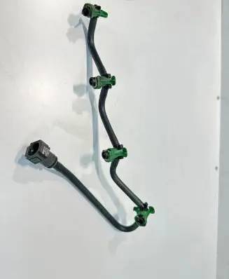 Fuel injector supply line/pipe