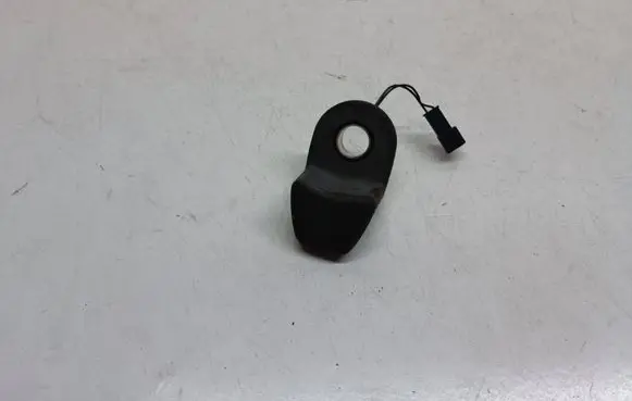 BMW 5 E60 E61 Tailgate glass/window release handle 8385694