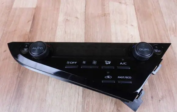 Toyota Camry VIII XV70 Climate control unit 5590033M80A 5590033M80