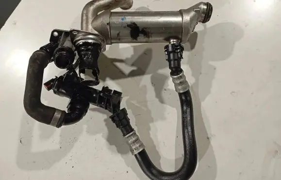 BMW X5 E70 EGR valve cooler 8507334 10812073409 045384005