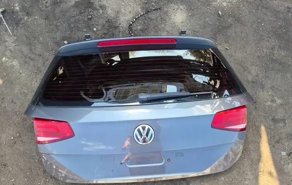 Volkswagen PASSAT B8 Tailgate/trunk/boot lid 