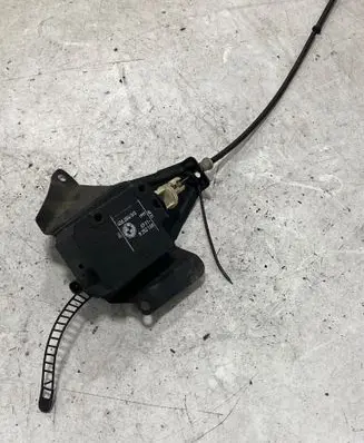 BMW 7 E38 Fuel tank cap lock 40620433 6711