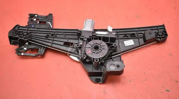 Opel Mokka Rear door window regulator with motor 9843773980