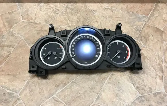 Mercedes-Benz C W204 Speedometer (instrument cluster) A2049004308