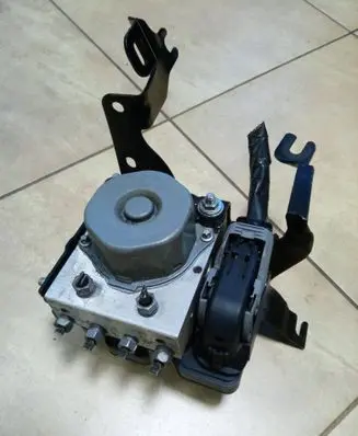 Renault Clio IV ABS Pump 476601283R NE69727