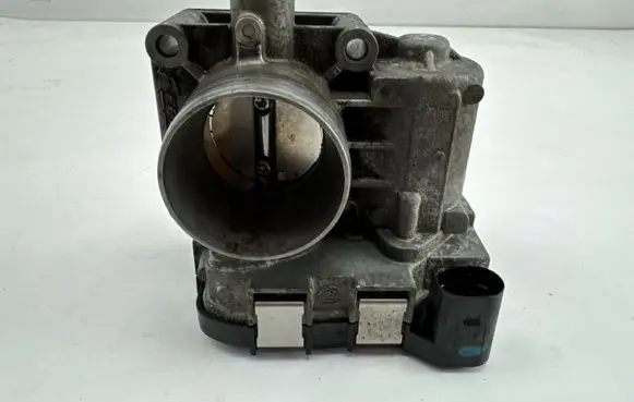 Fiat 500 Throttle body valve 55250461