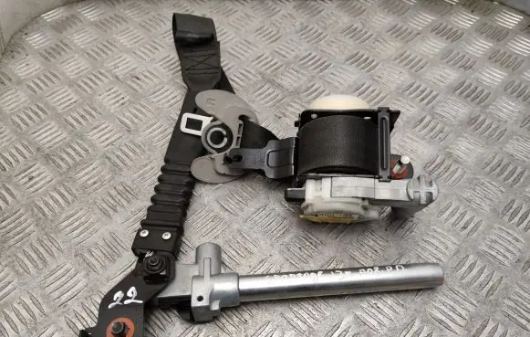 KIA Sportage Front seatbelt 888203U200ED