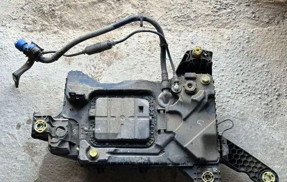Peugeot 308 AdBlue liquid reservoir P1002559