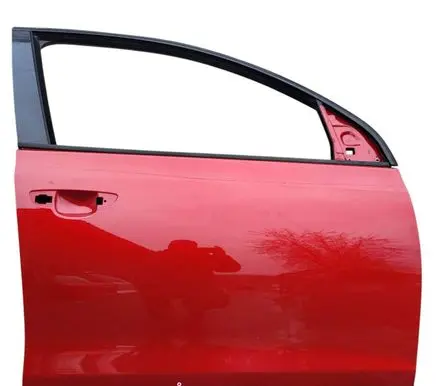 Volkswagen Golf VI Front door 5K4831312