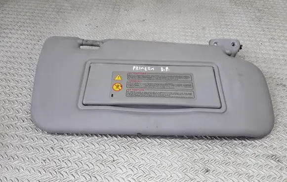 Nissan Primera Sun visor