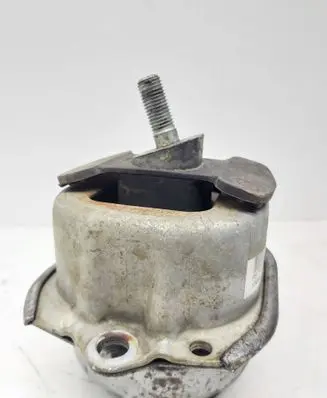 BMW X5 E70 Engine mount bracket 16004212 35083 P678026002