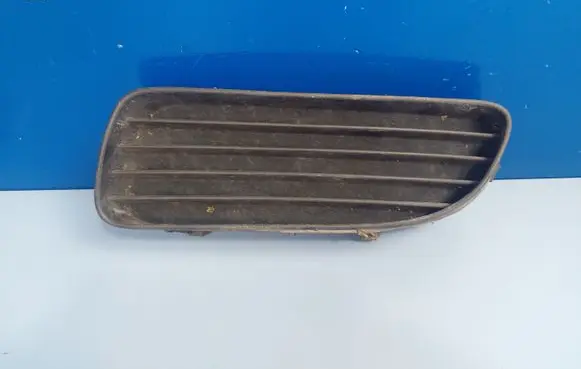 Toyota Corolla E110 Front fog light trim/grill 8148212020