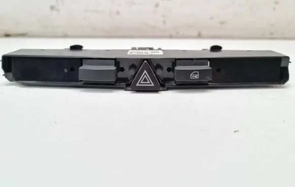 Opel Zafira B Hazard light switch 03758075 13100105