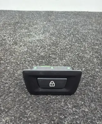 BMW 5 G30 G31 G38 Tailgate opening switch 9275120