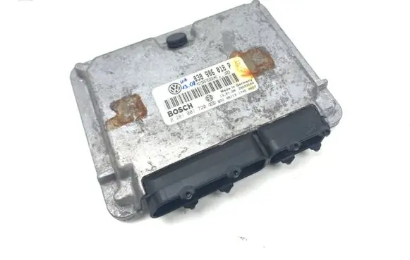 Volkswagen PASSAT B5 Engine control unit/module 038906018P 0281001720