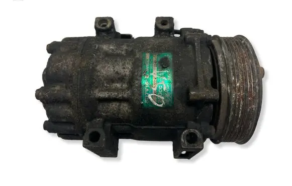 Volvo V50 Air conditioning (A/C) compressor (pump) SD7V16