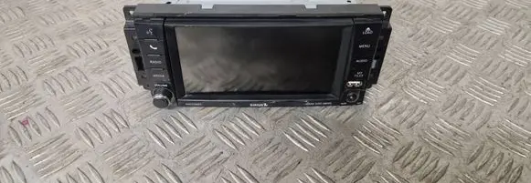 Radio/CD/DVD/GPS head unit