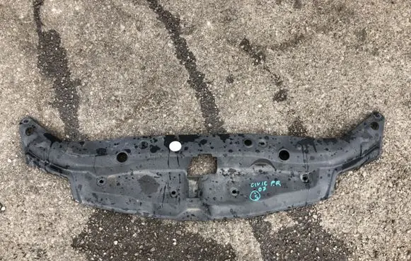 Engine bonnet/hood lock trim molding
