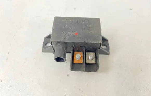 Mercedes-Benz CLS C219 Charging relay A0025426419